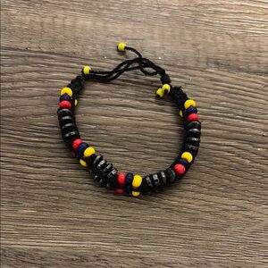 women’s adjustable beaded bracelet